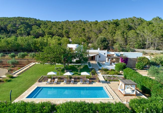 Villa en Santa Eulalia del Río - FINCA MAGO
