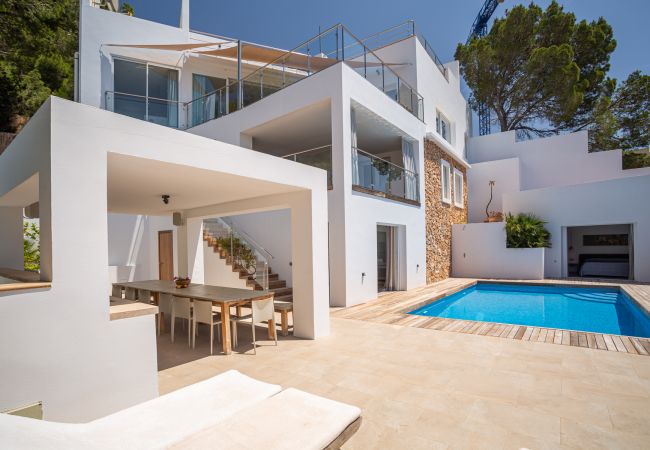 Villa/Dettached house in Sant Antoni de Portmany / San Antonio - VILLA ELEFANT