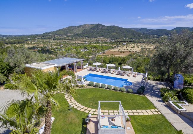Villa/Dettached house in Santa Eulalia del Río - VILLA CALMA